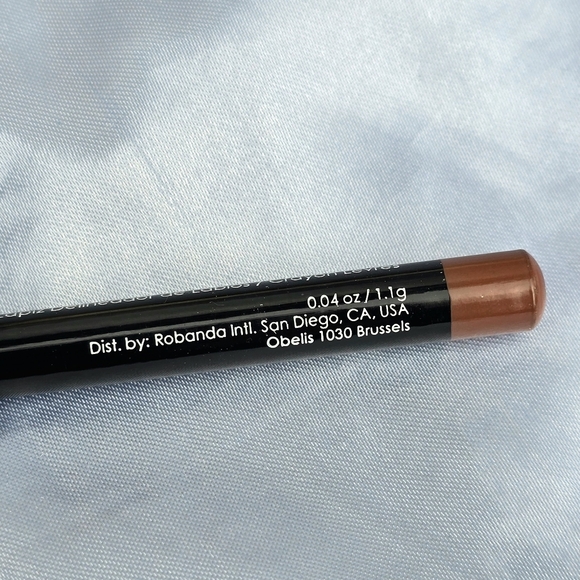 🟠 ☆ NWOT ☆ Bodyography Lip Liner Pencil "Timber" Nude Light Brown - Picture 3 of 7